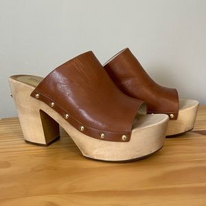 MICHAEL KORS Wood Faux Leather Platform Mule Clogs Slides With Gold Rivets